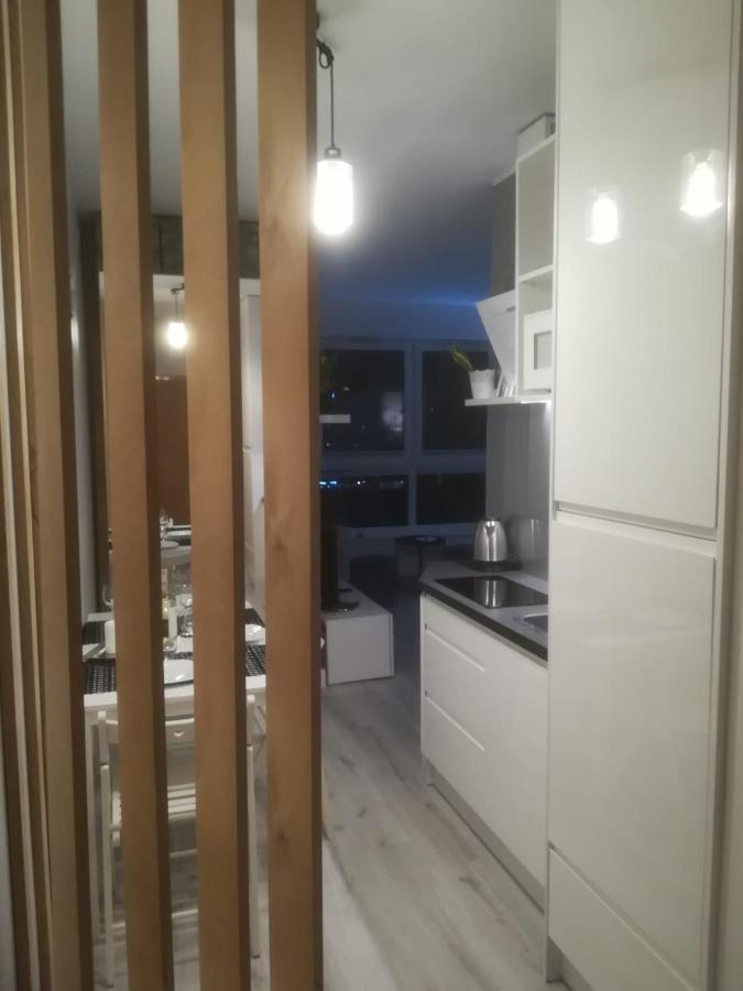 Obroncow Wybrzeza Apartment Gdansk Ngoại thất bức ảnh