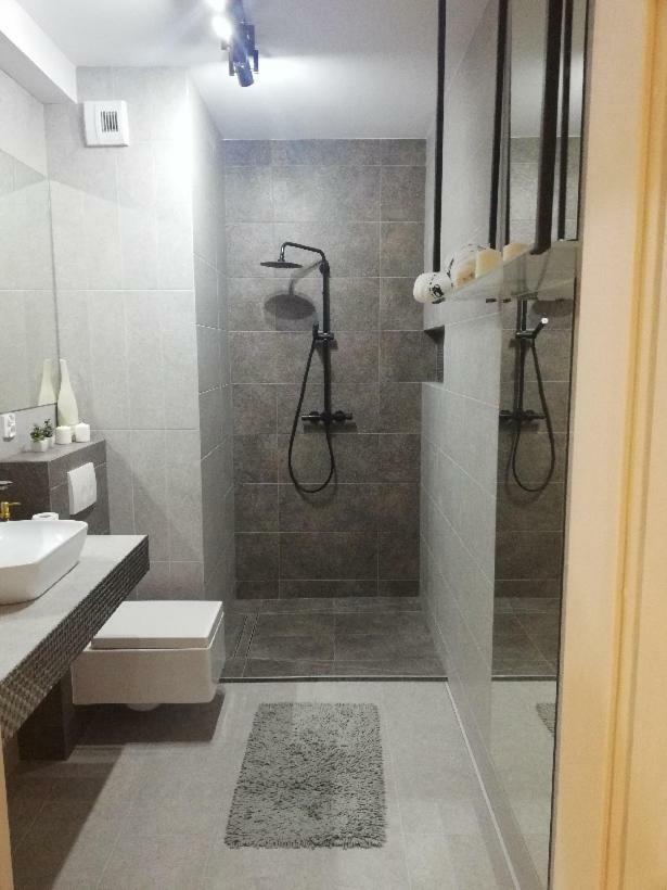 Obroncow Wybrzeza Apartment Gdansk Ngoại thất bức ảnh